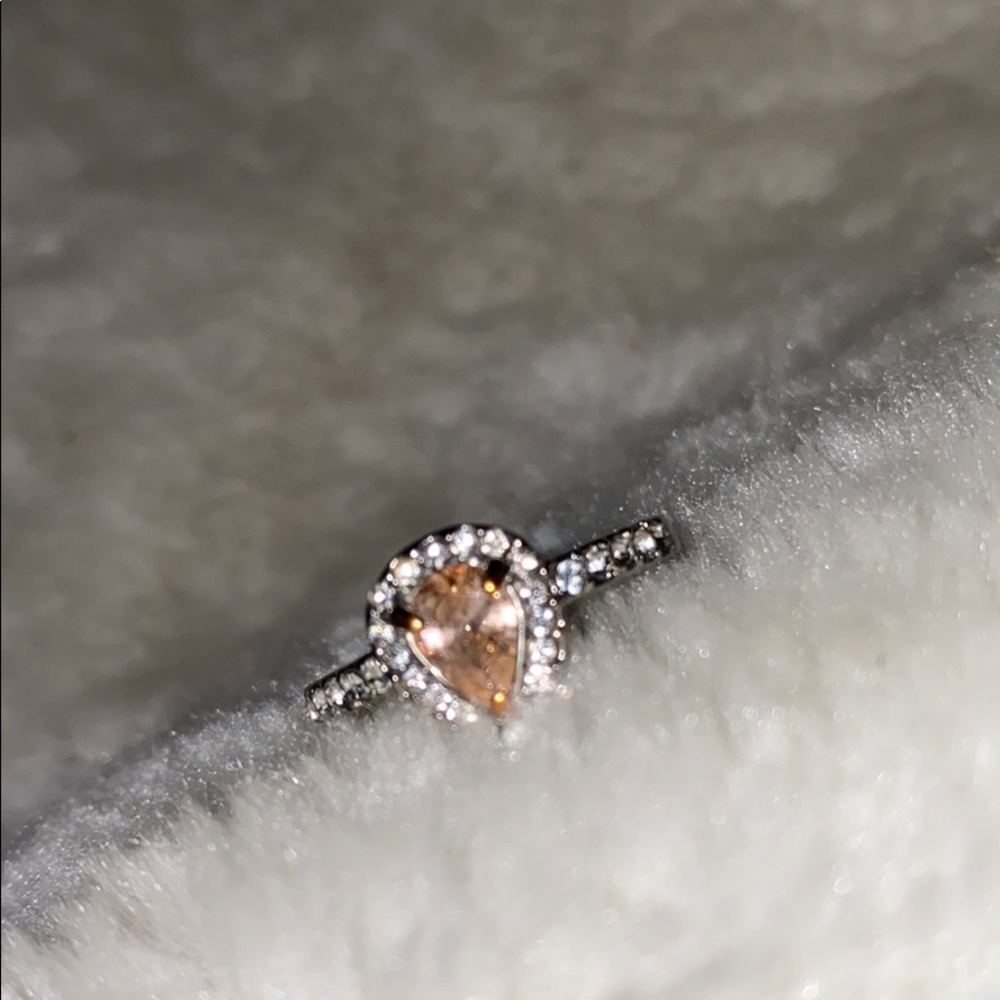 Silver tone Champagne pear shaped fashion ring - Picture 1 of 9